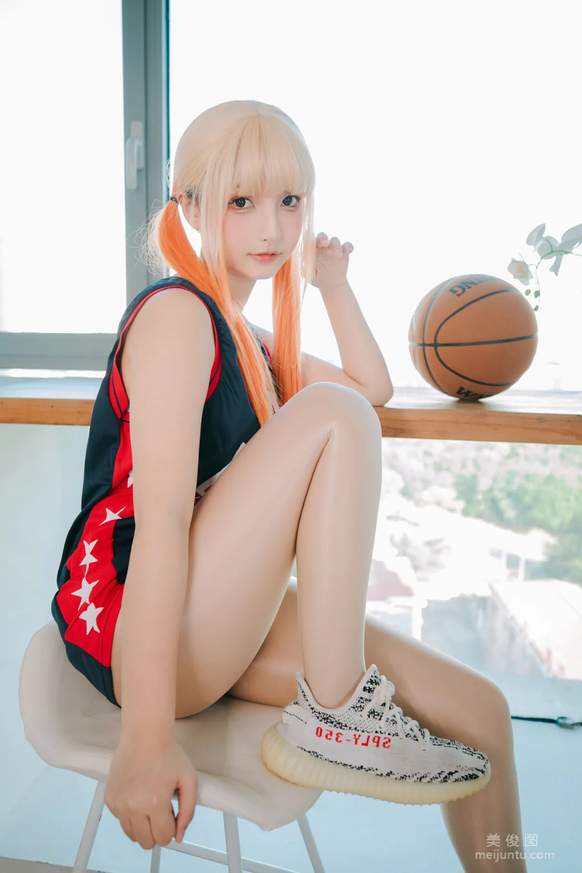 [网红COSER] 萝莉神楽板真冬 之 拉拉队少女130