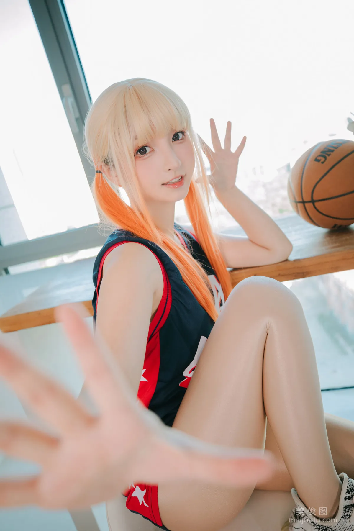 [网红COSER] 萝莉神楽板真冬 之 拉拉队少女131