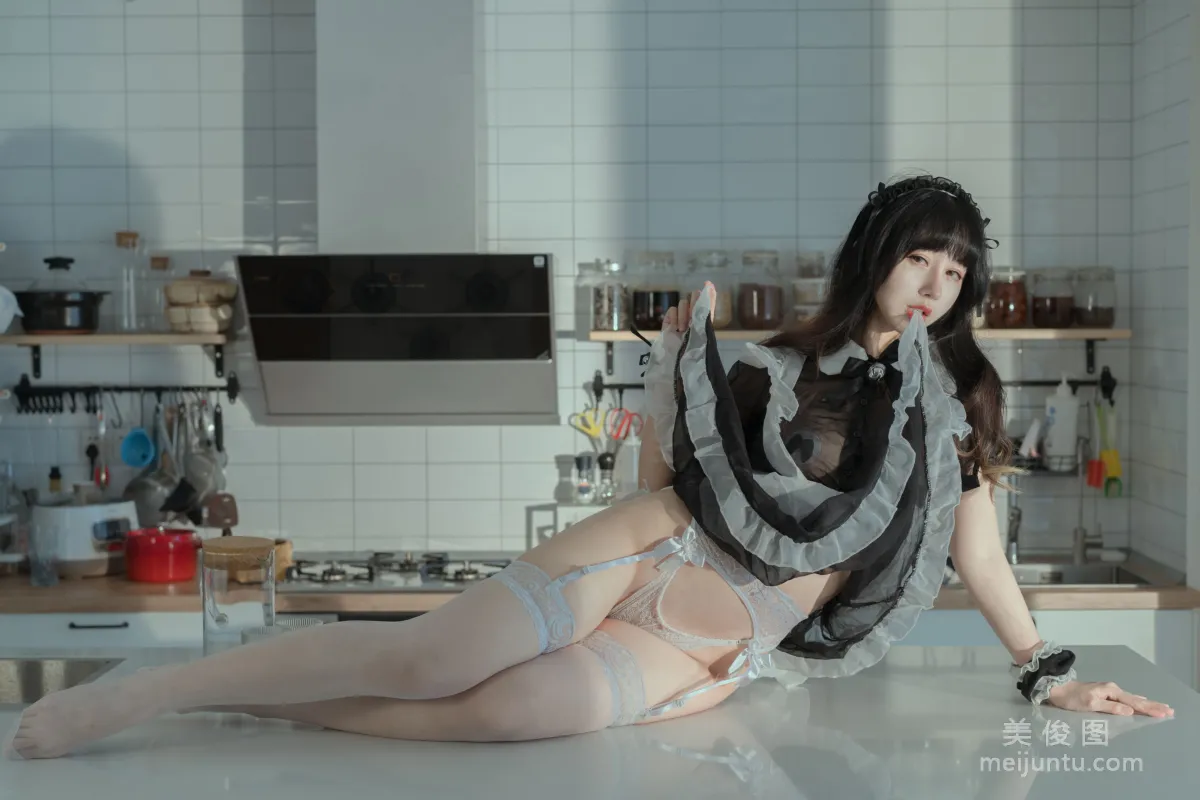 [Web Idols] Yun Xixi - Milky Peach Maid photo 7