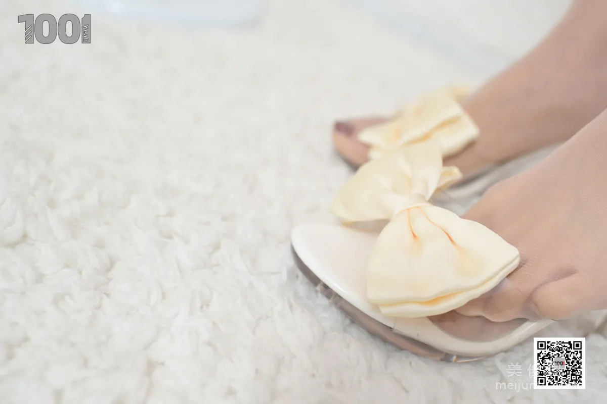 [One Thousand and One Nights] Model Lucy, Concentrated Capsule Silk Feet Photo Set photo 54