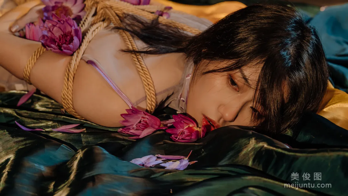 Yun Xixi: Web Idols photo 15