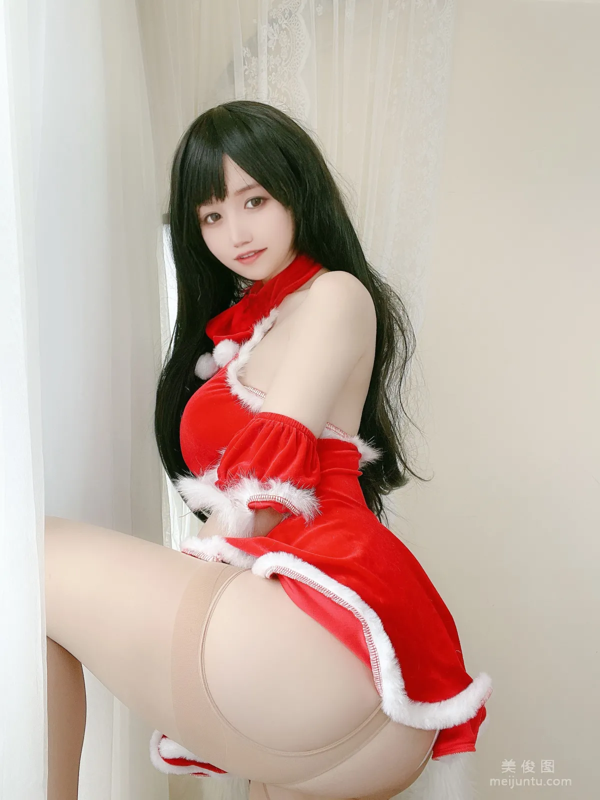 [Web Idols] Anime Blogger Xiaocang Qiandai w - Red Christmas Gift Dress photo 14