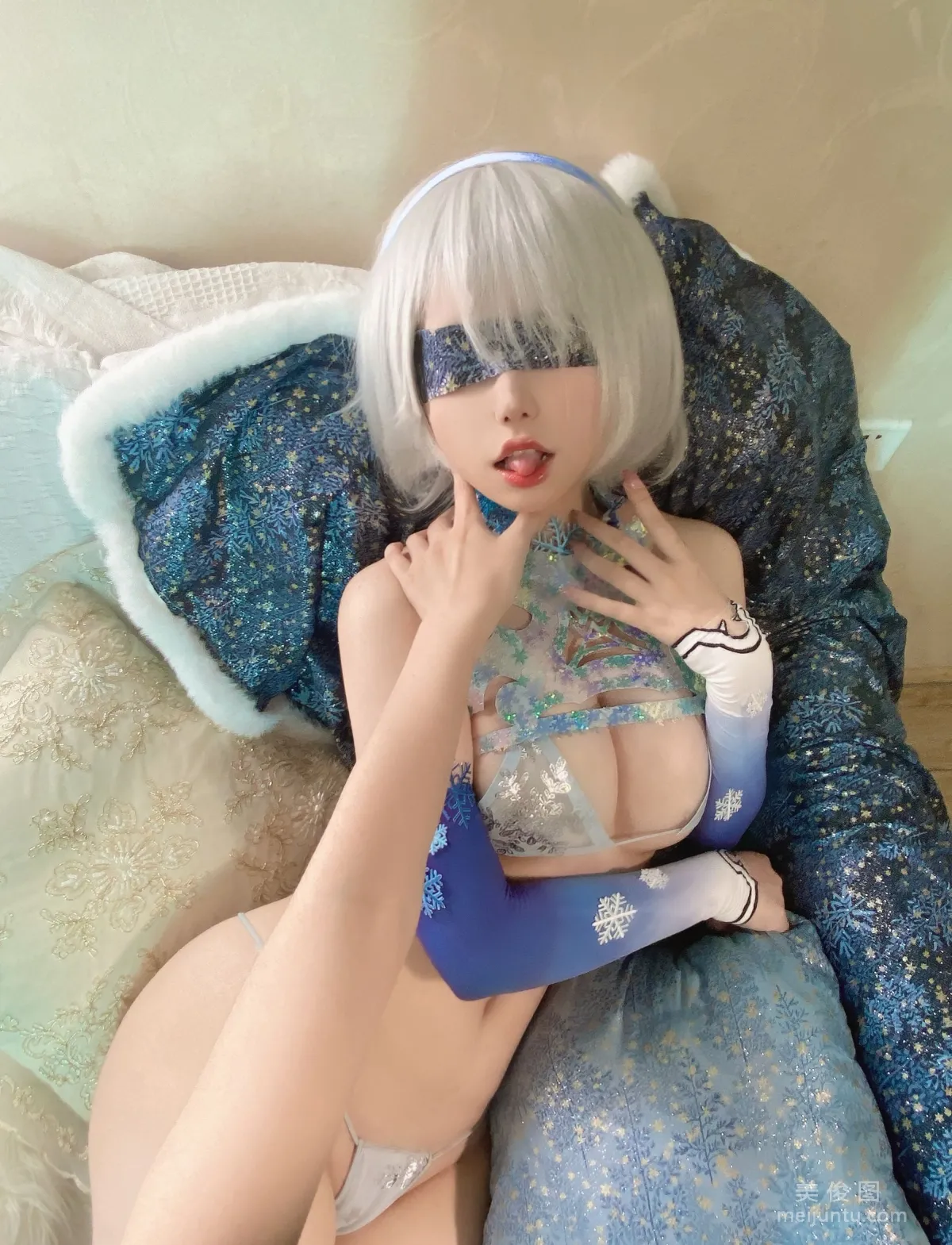 Yibei Yibei: Web Idols photo 21
