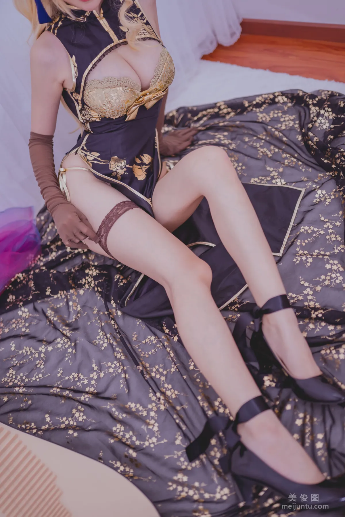 Qian Yu: Web Idols photo 15