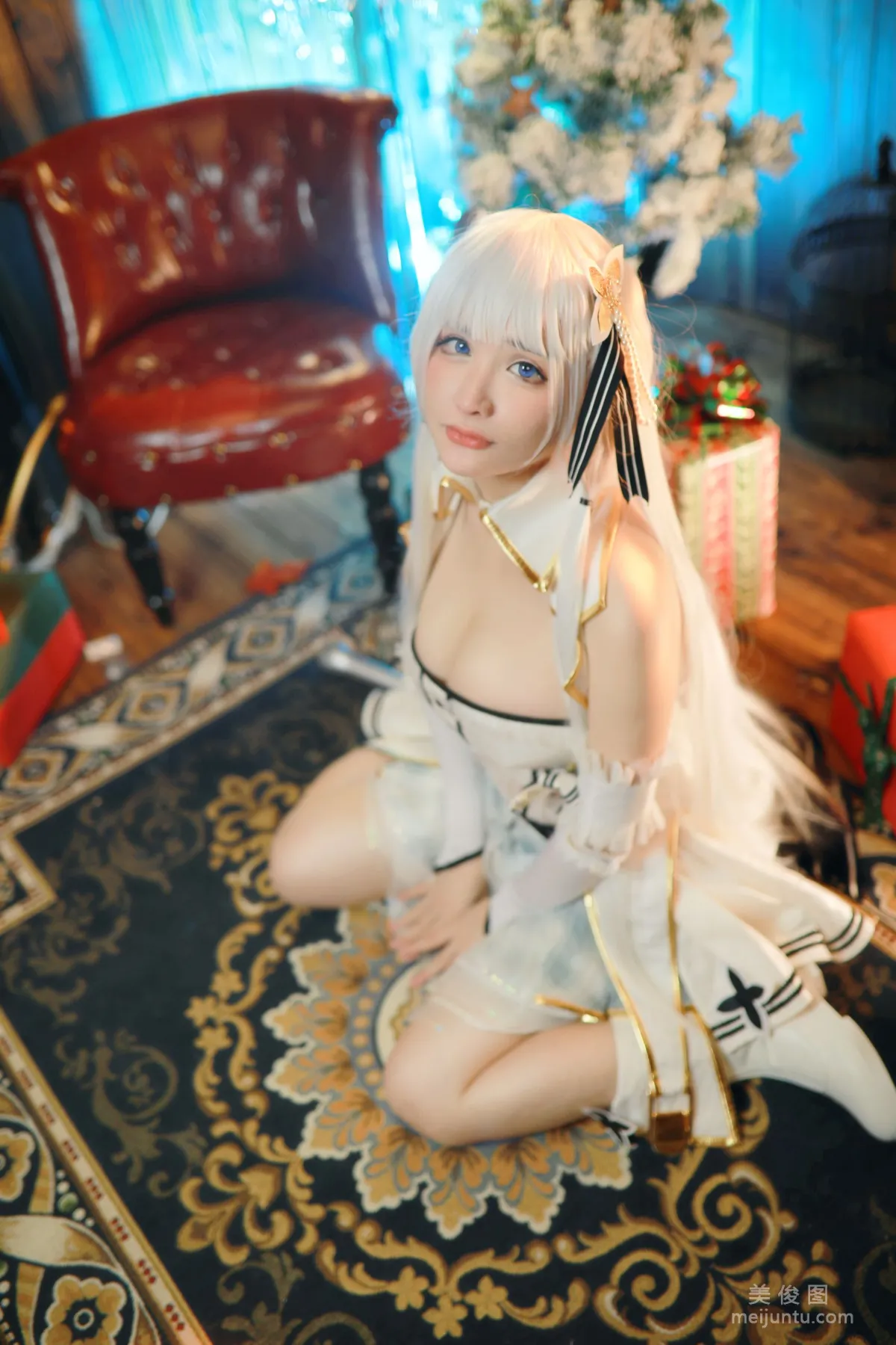 Qian Yu: Web Idols photo 6