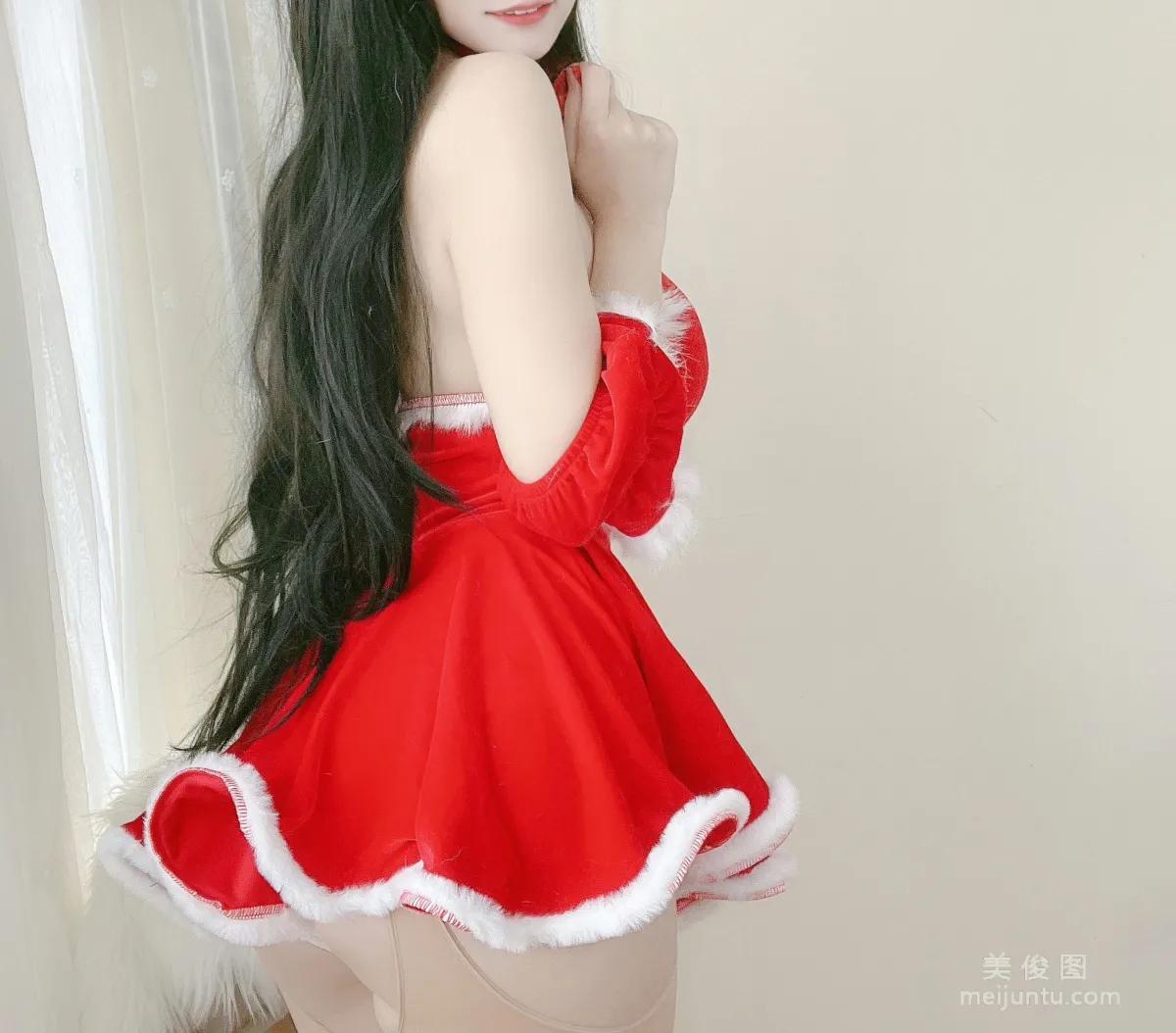 [Web Idols] Anime Blogger Xiaocang Qiandai w - Red Christmas Gift Dress photo 17