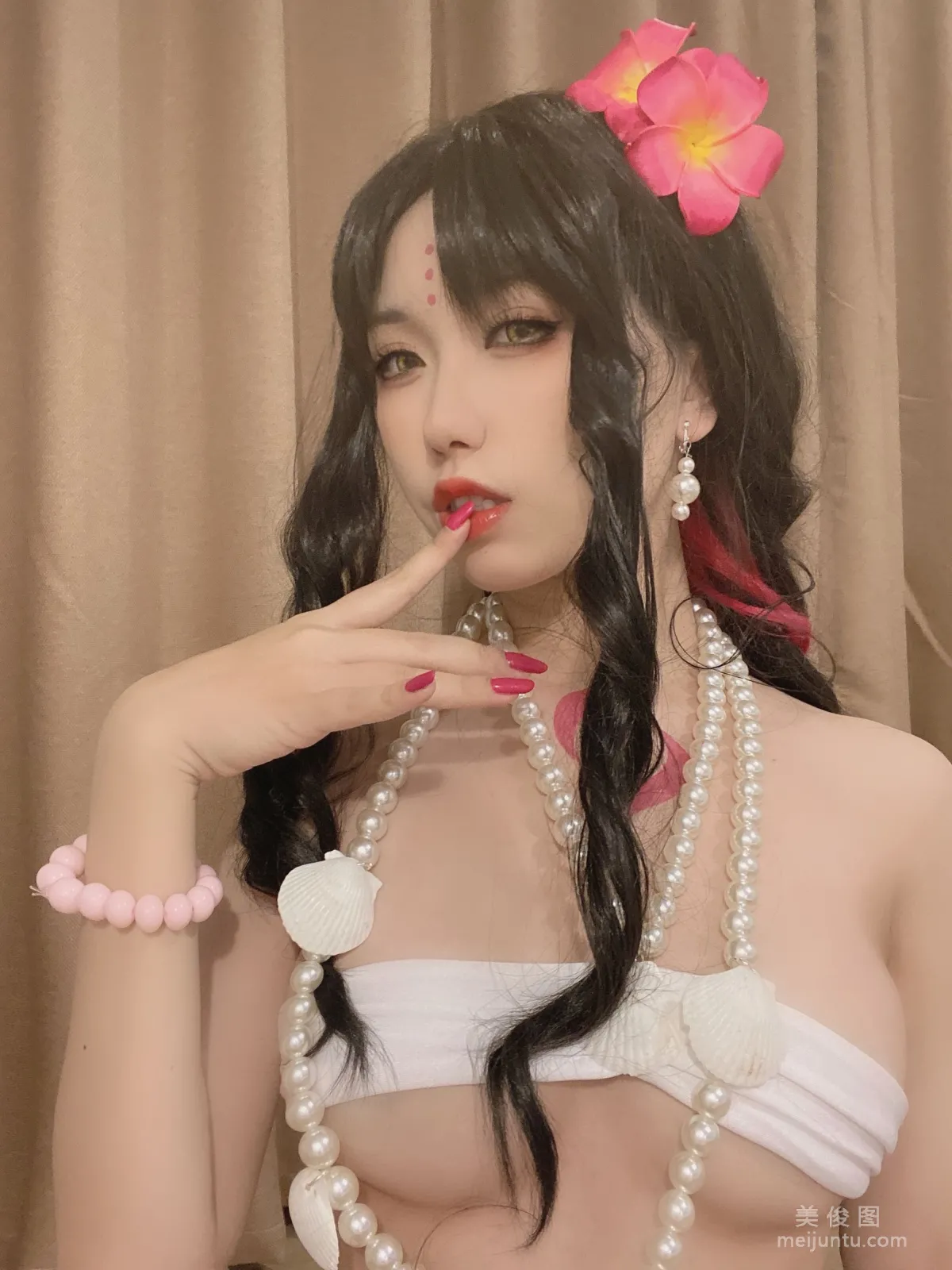 Yibei Yibei: Web Idols photo 26