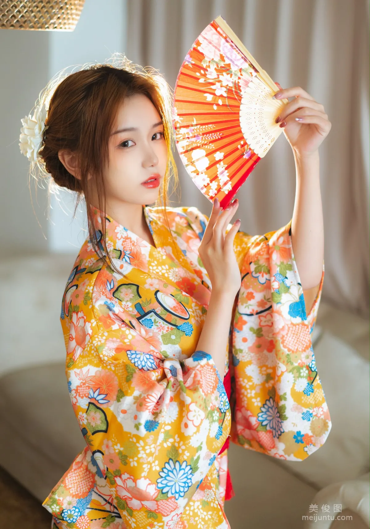 Yibei Yibei: Web Idols photo 4