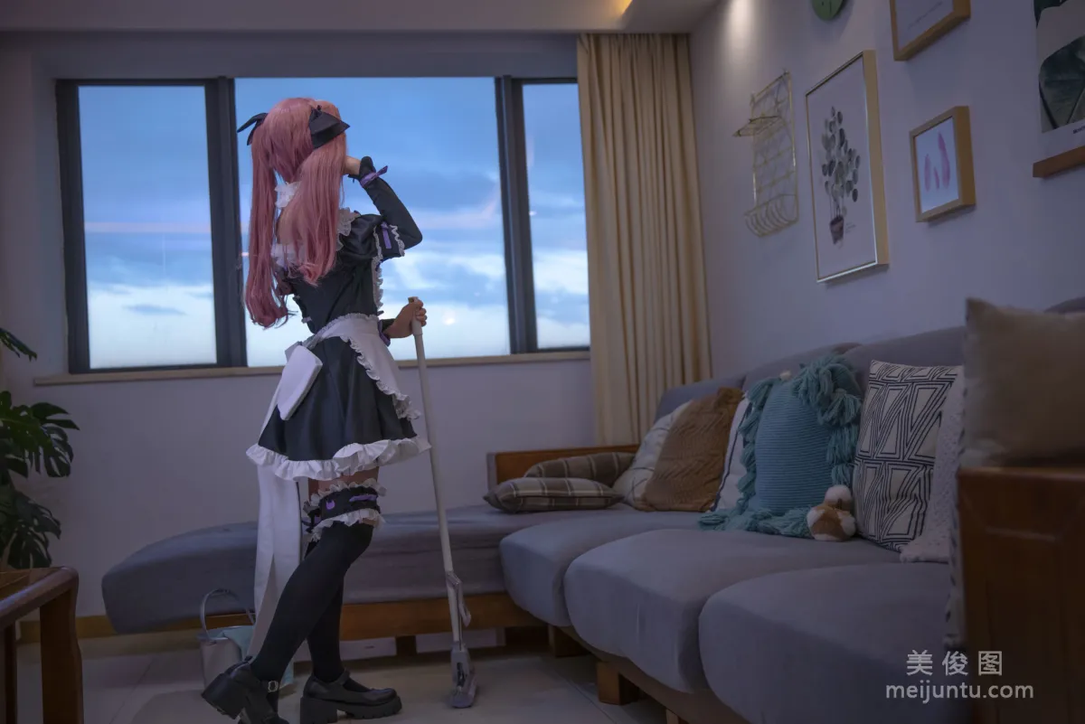 [Web Idols COSER] Anime Blogger G44 Buhui Shoushang, Lade Maid photo 18