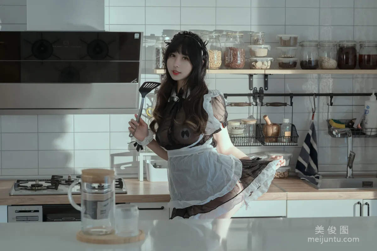 [Web Idols] Yun Xixi - Milky Peach Maid photo 2