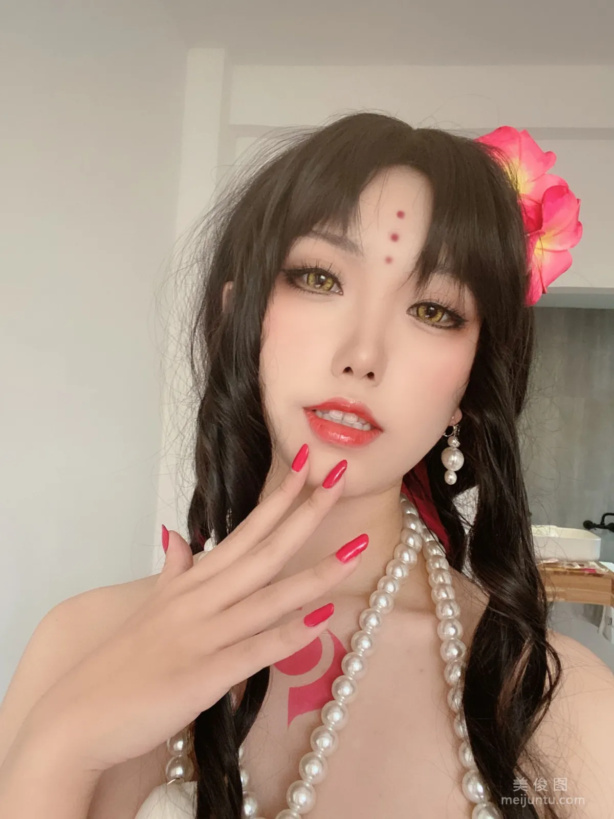 Yibei Yibei: Web Idols photo 3