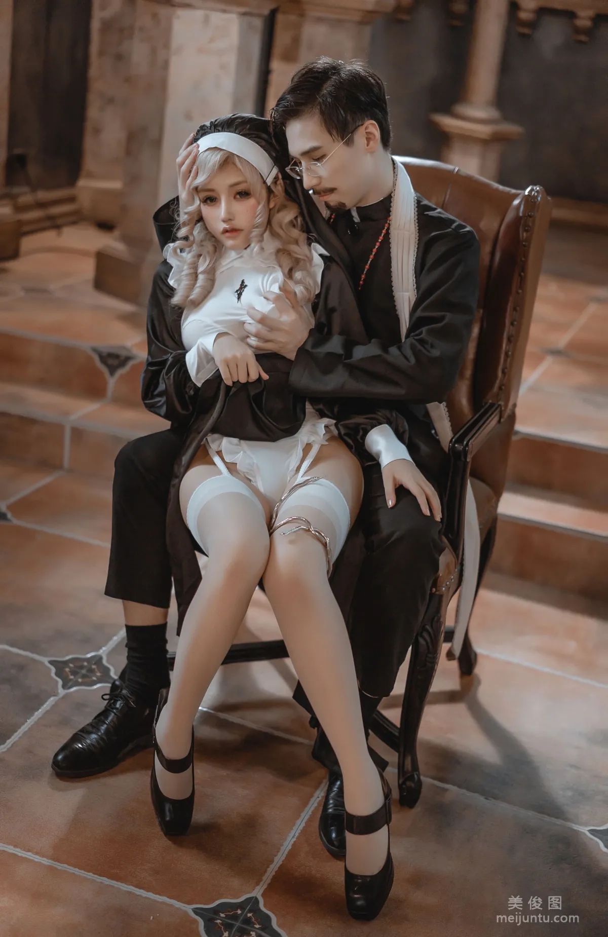 [網紅COSER] 一笑芳香沁寫真 - 神父修女 19