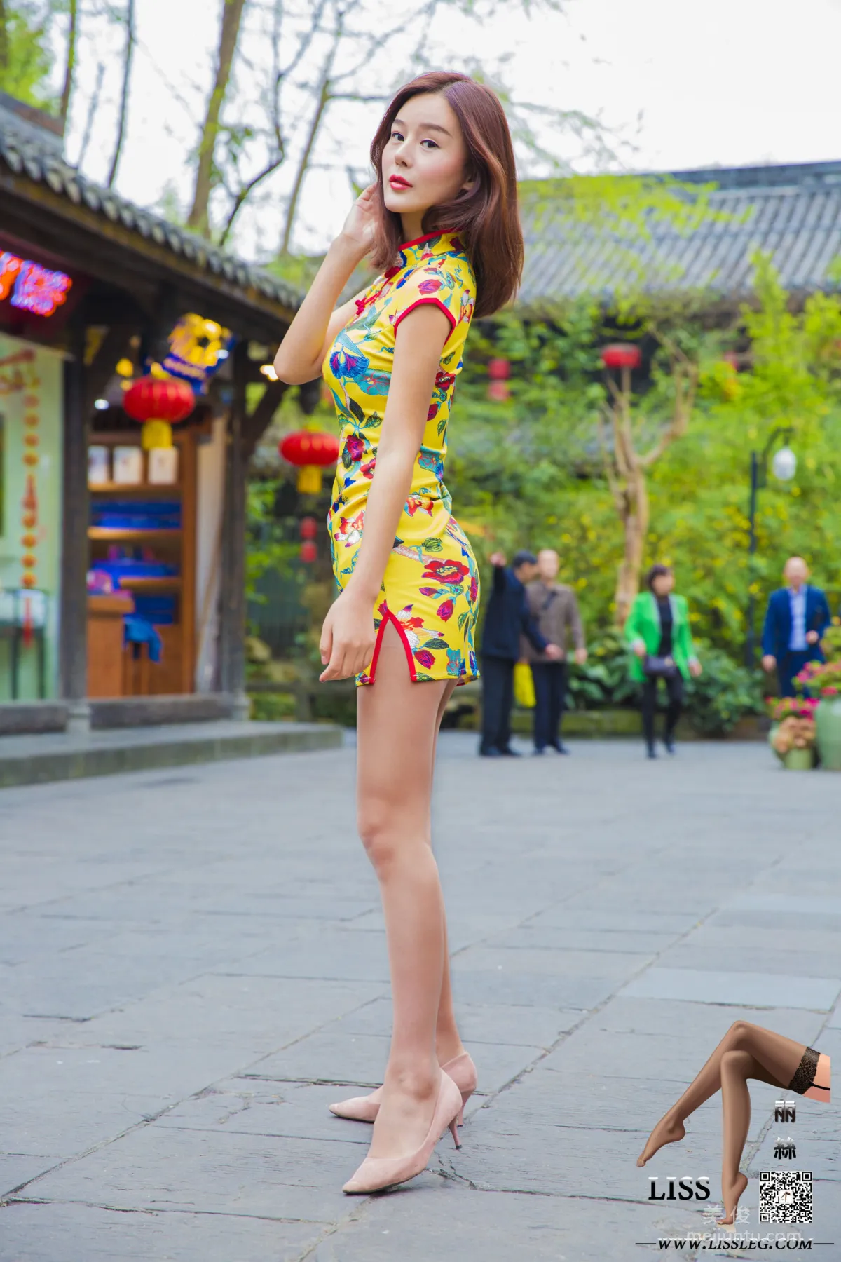 [丽丝映像GIRLISS]  梁冰 《黄色的旗袍丝》 写真集2