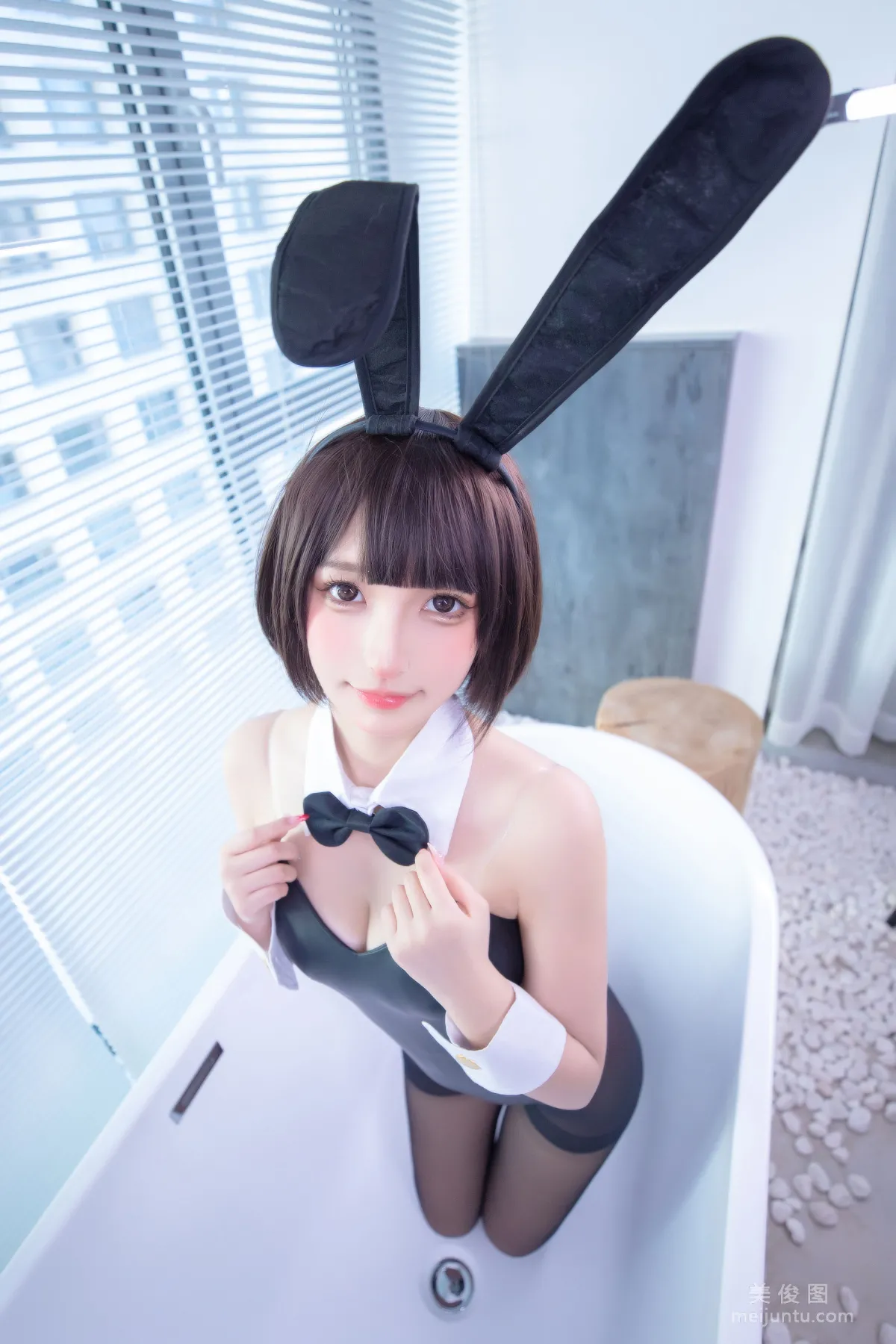 [網紅COSER] 蘿莉神楽闆真冬之バニーバブル 31