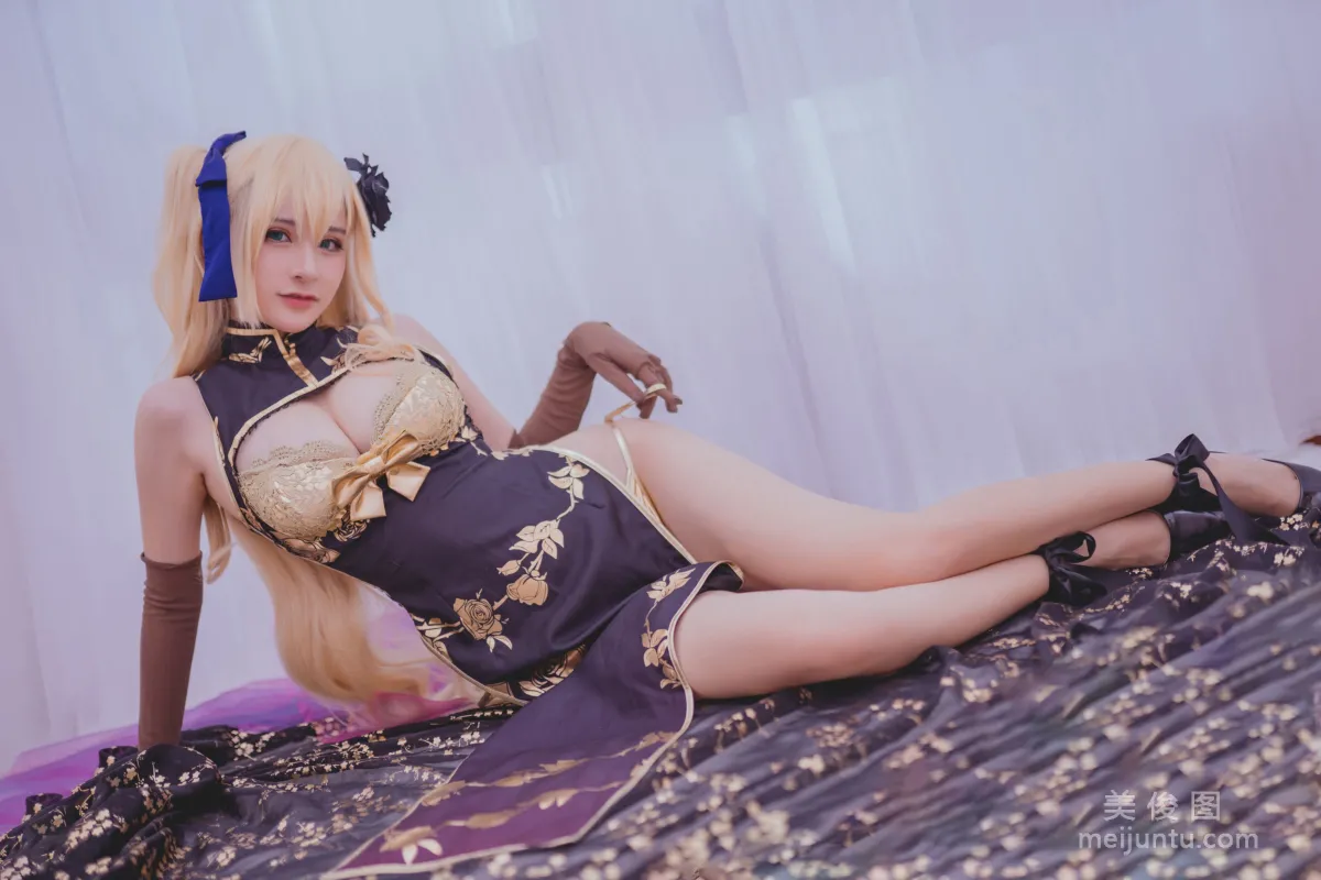 Qian Yu: Web Idols photo 2