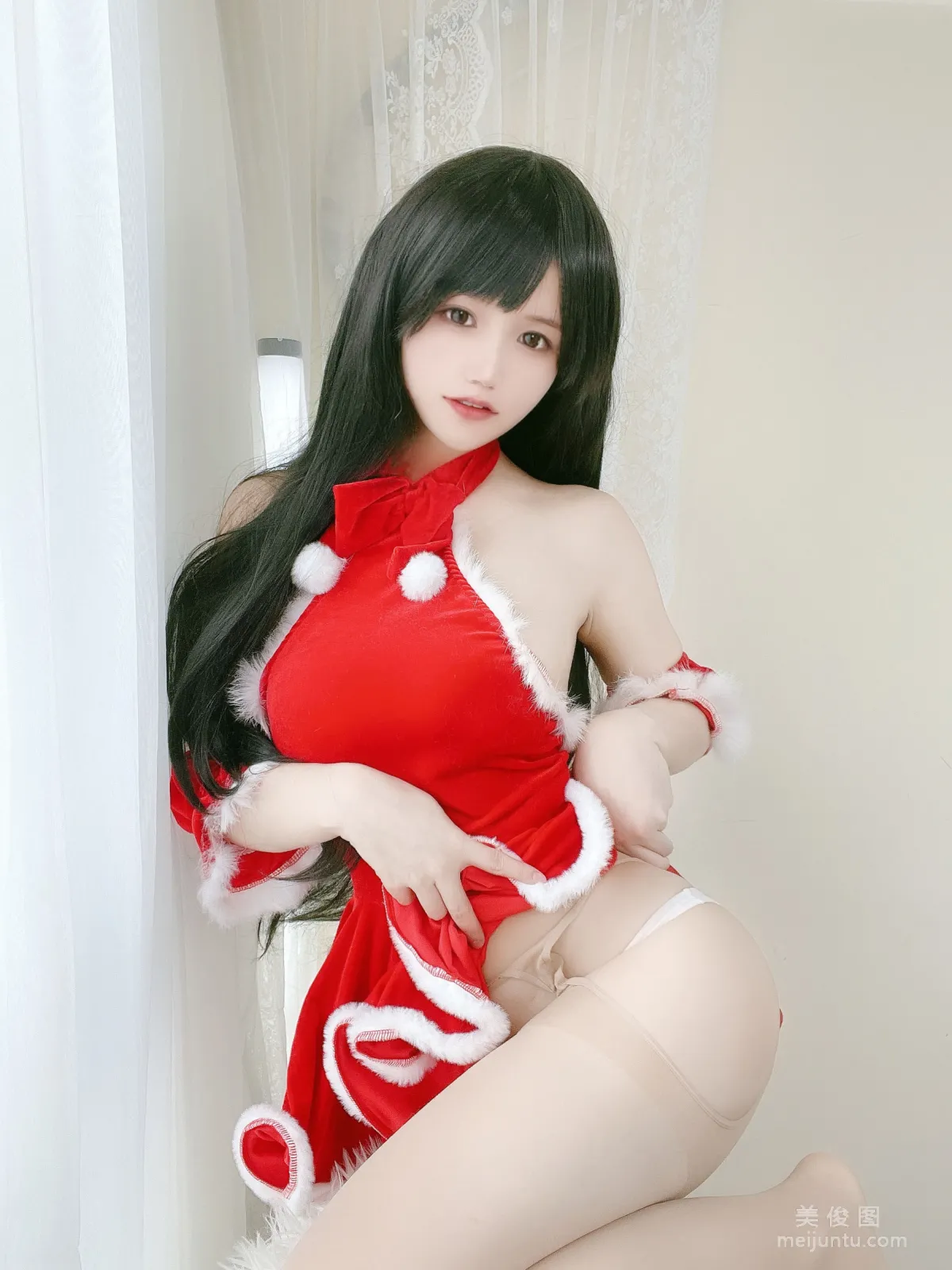 [Web Idols] Anime Blogger Xiaocang Qiandai w - Red Christmas Gift Dress photo 11