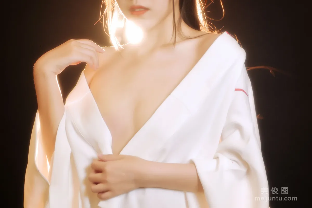 [网红COSER] 微博人气Coser不呆猫 - 和服22