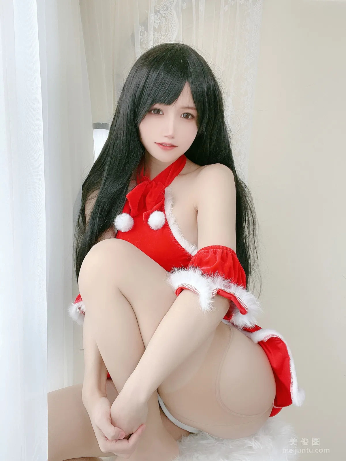 [Web Idols] Anime Blogger Xiaocang Qiandai w - Red Christmas Gift Dress photo 5