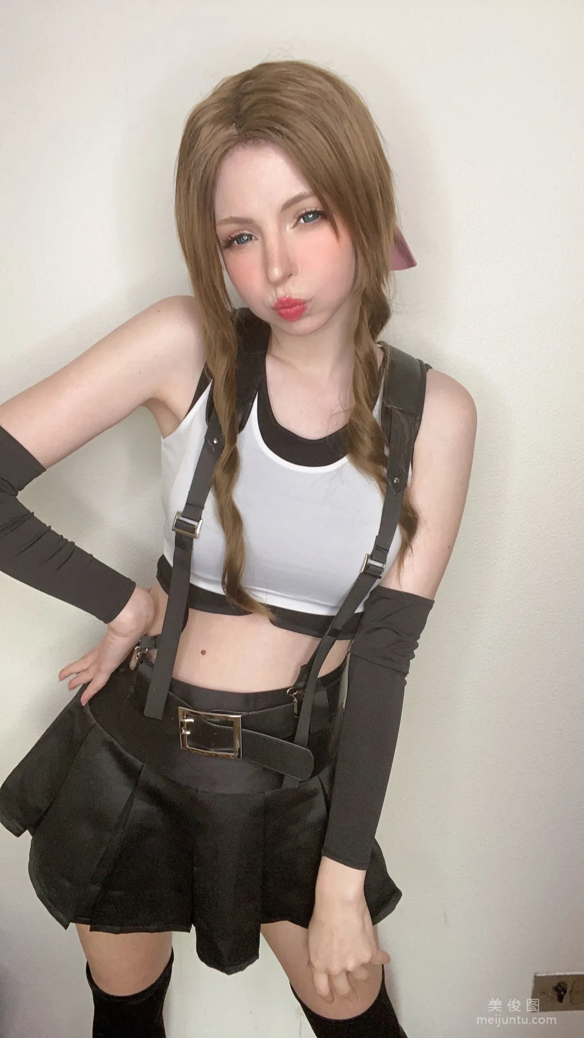 [Web Idols Coser] Peach milky, Aerith Tifa Swap photo 44