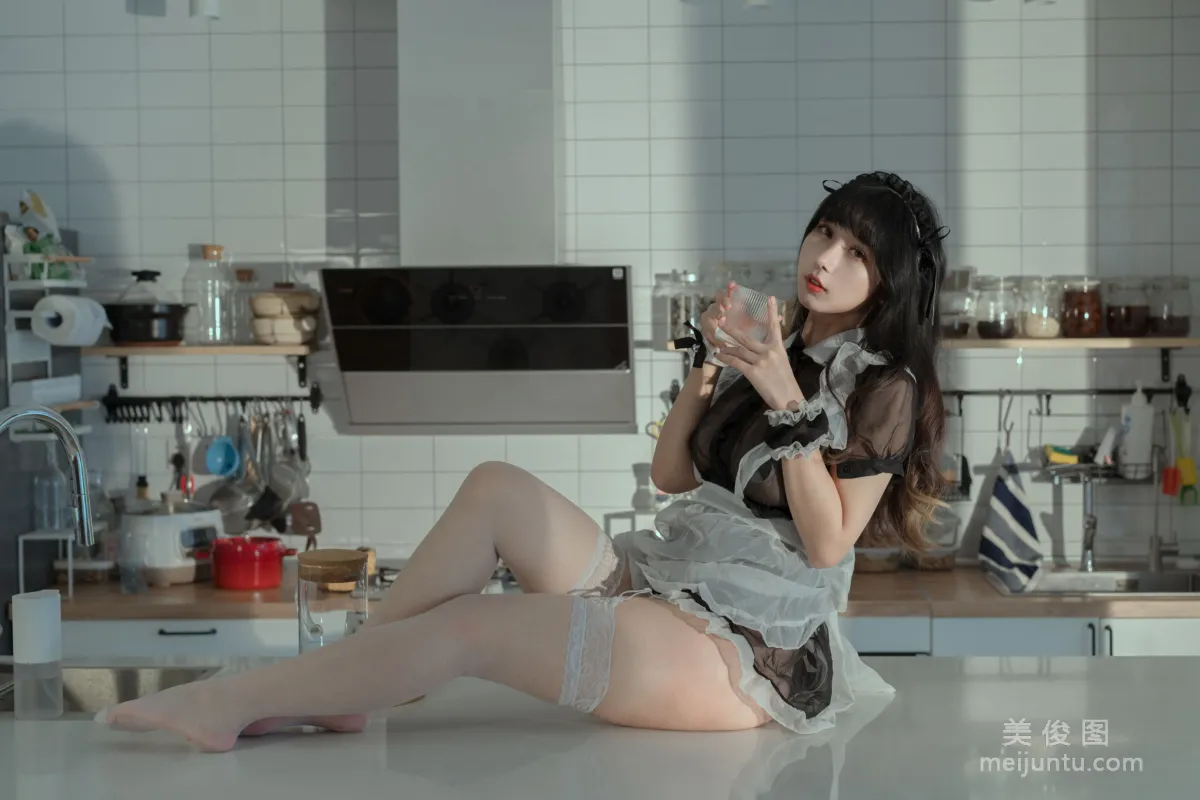 [Web Idols] Yun Xixi - Milky Peach Maid photo 10