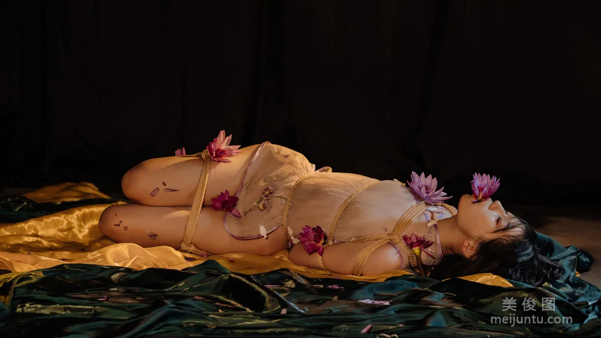 Yun Xixi: Web Idols photo 11