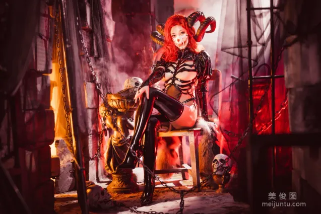 [網紅COSER] 萌系小姐姐蜜汁貓裘 - 骸骨