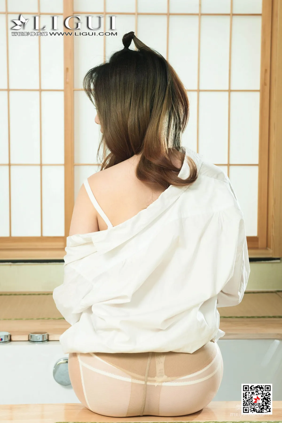 Model Ting Ting White Shirt Wet Body + Milk Silk Stockings [Ligui] Photo Set photo 26