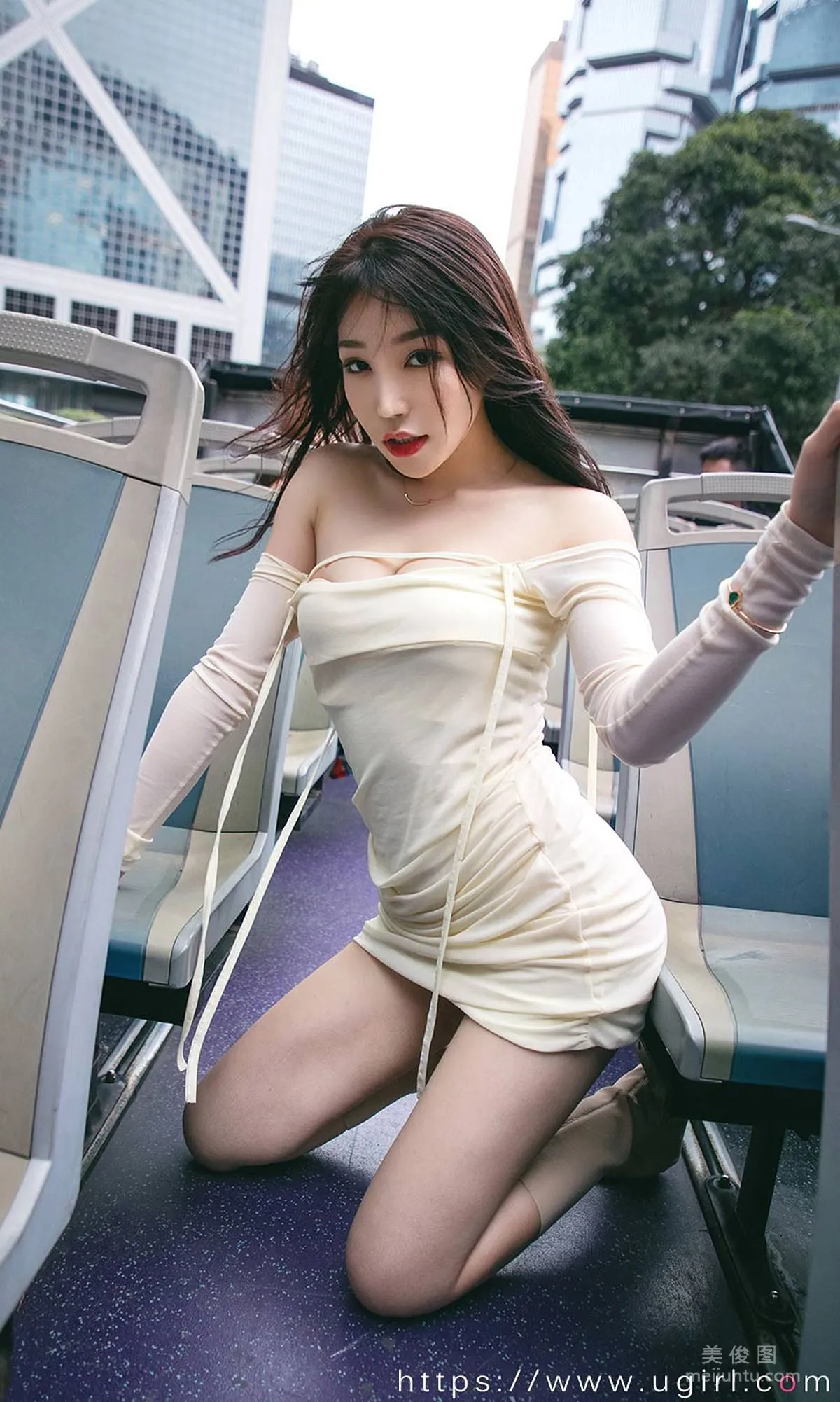 [Ugirls App] No.1792 Zhizhi Booty "Scenery Along the Way" Photo Set photo 23