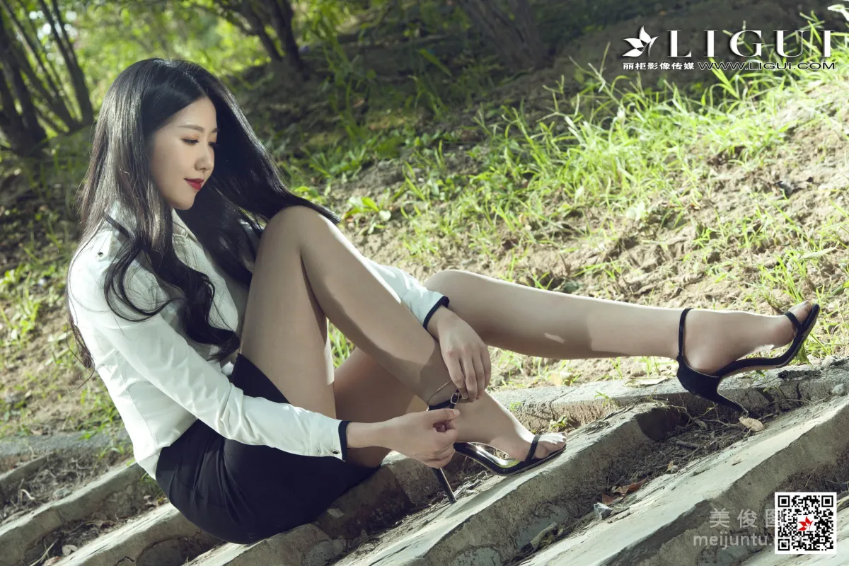 Model 费洛《极品丝袜美腿》 [丽柜Ligui] 写真集11