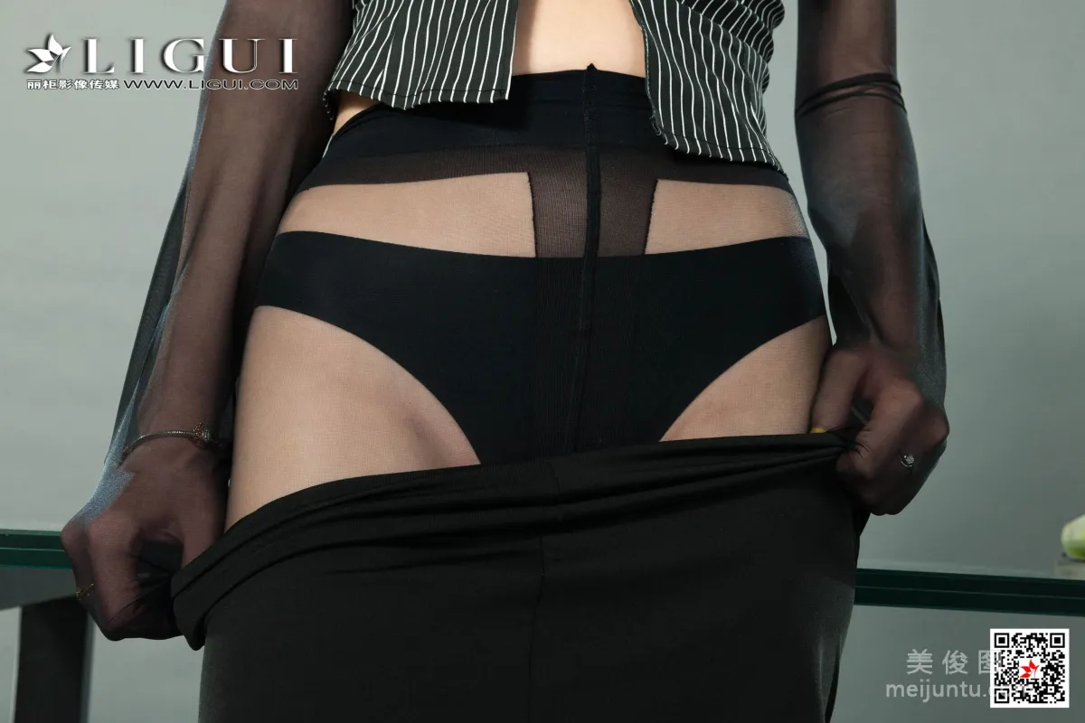 Model 甜甜《黑丝袜人体》 [丽柜Ligui] 写真集73