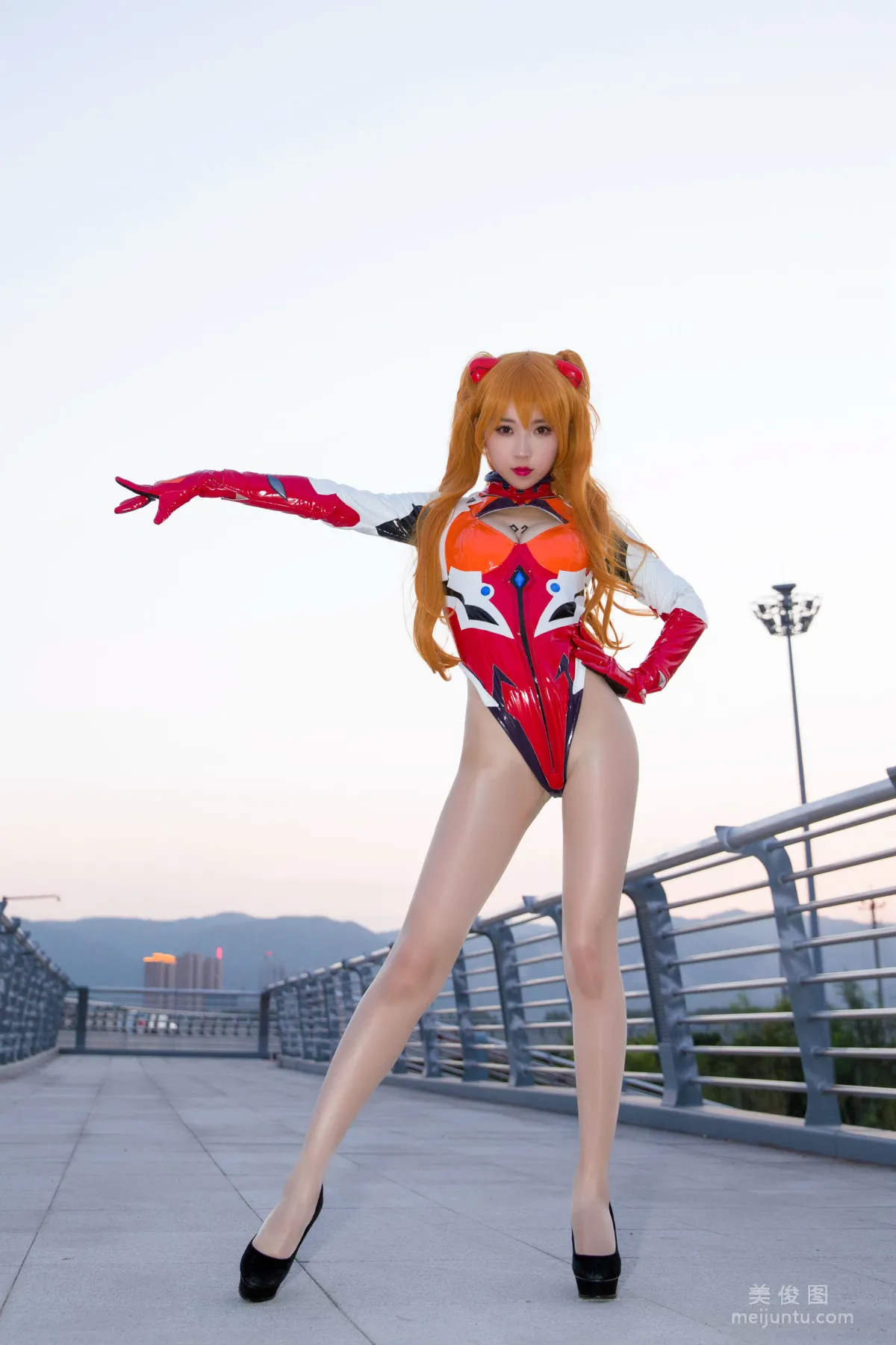 [Cosplay] Douyu Streamer Little Witch Luna, Azur Lane Glossy Version photo 15