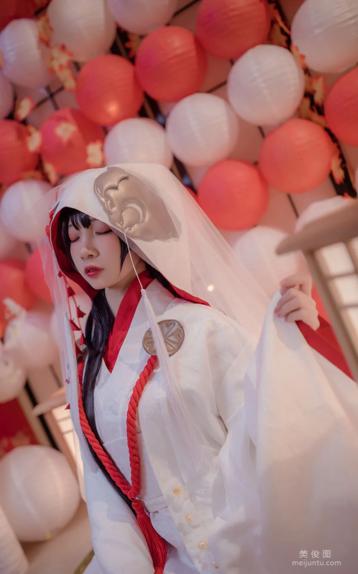 Erzuo Nisa: Web Idols photo 2