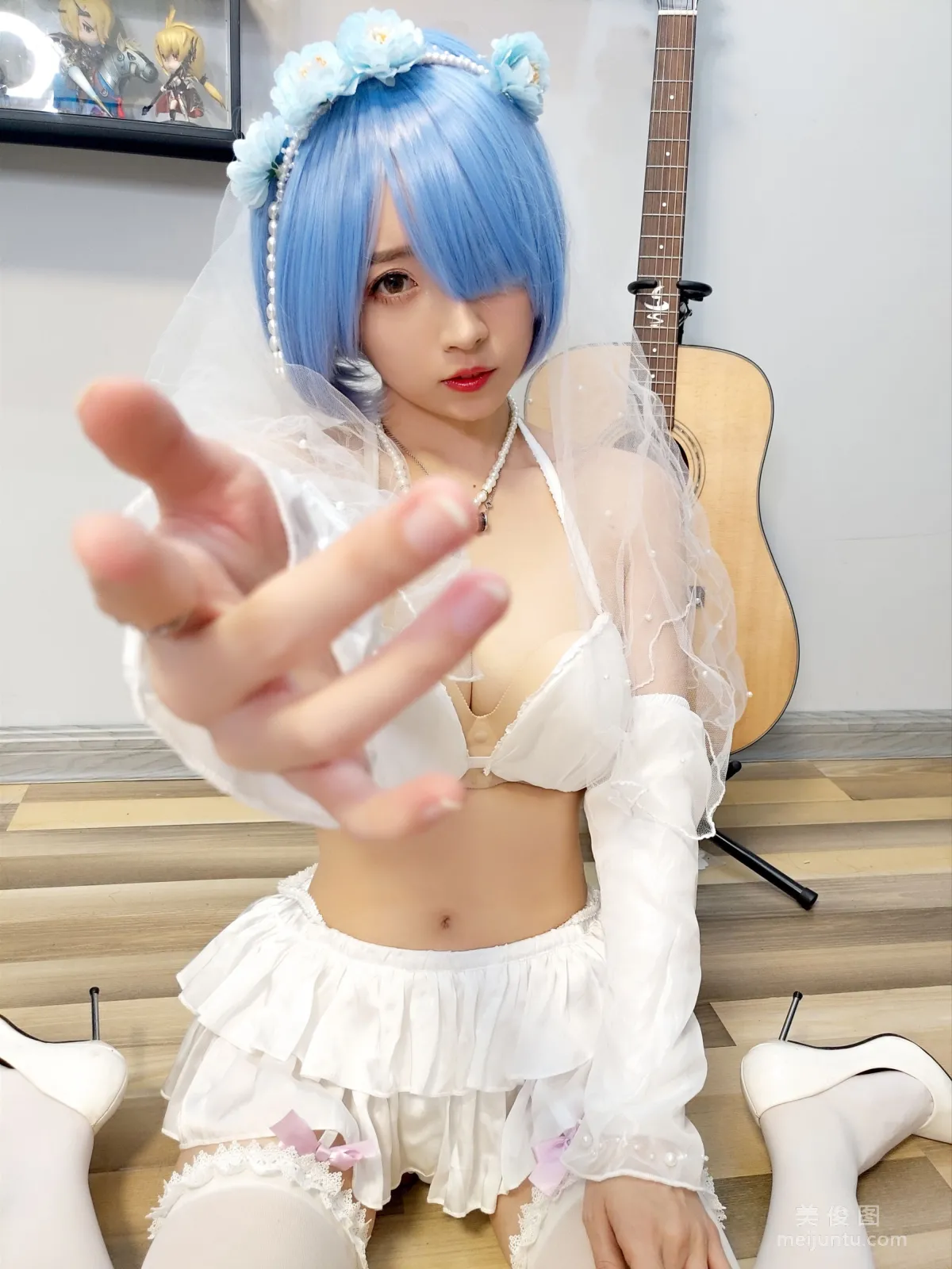 [Cosplay] Web Idols Douyu Streamer Xiaonv Wulu Na - Rem Wedding Dress photo 23