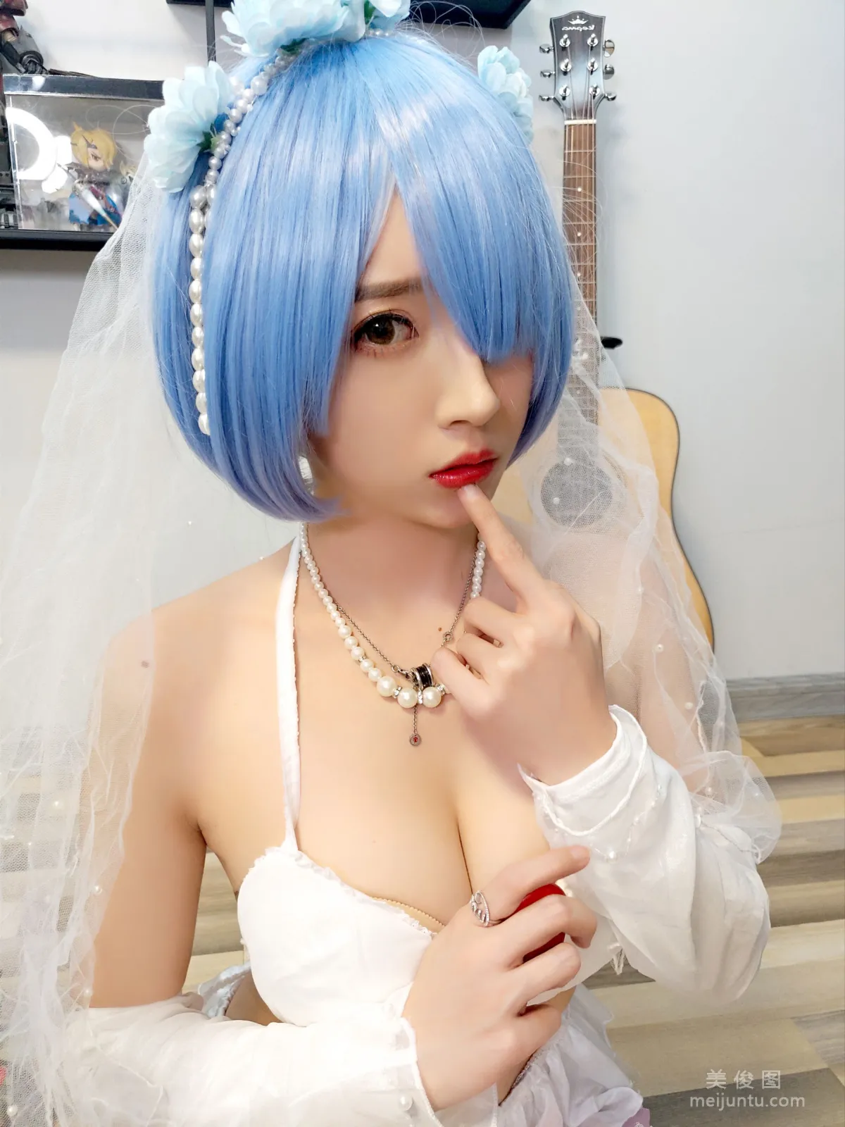 [Cosplay] Web Idols Douyu Streamer Xiaonv Wulu Na - Rem Wedding Dress photo 11