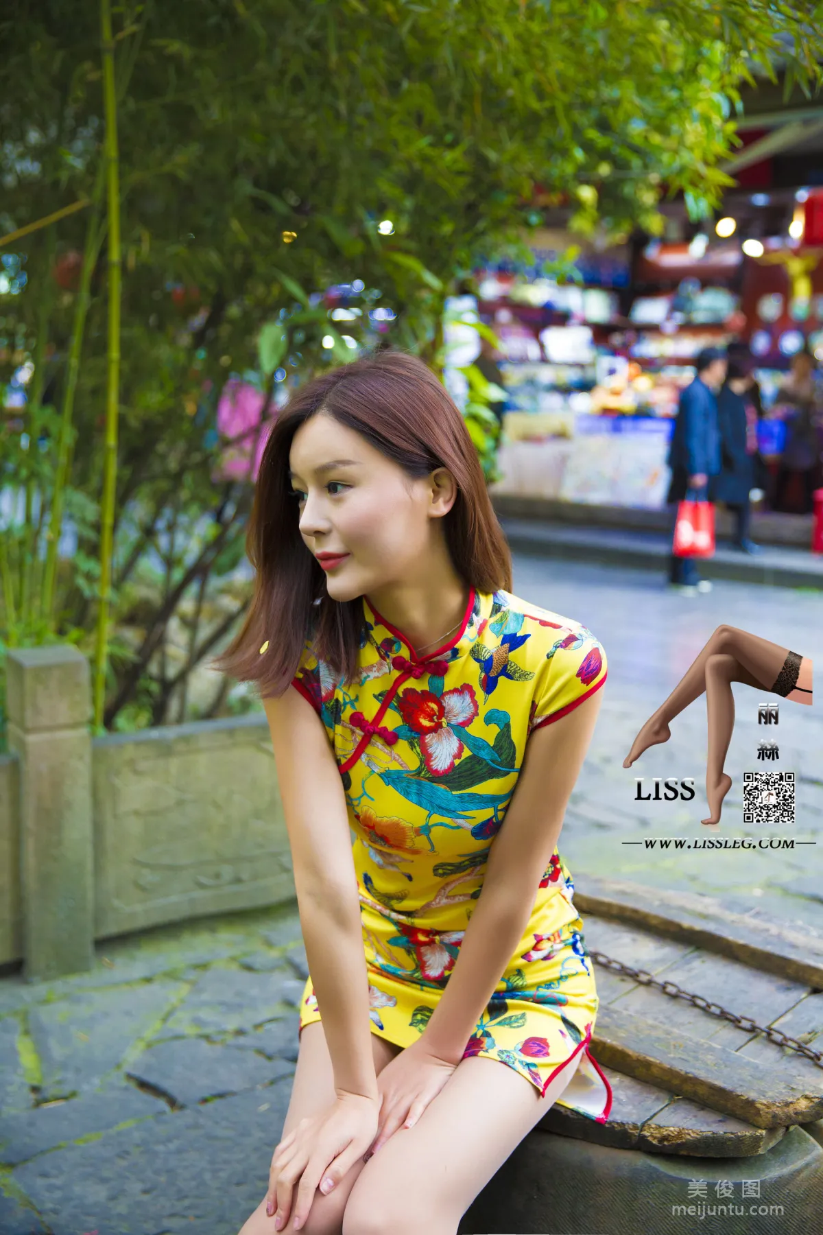 [丽丝映像GIRLISS]  梁冰 《黄色的旗袍丝》 写真集27