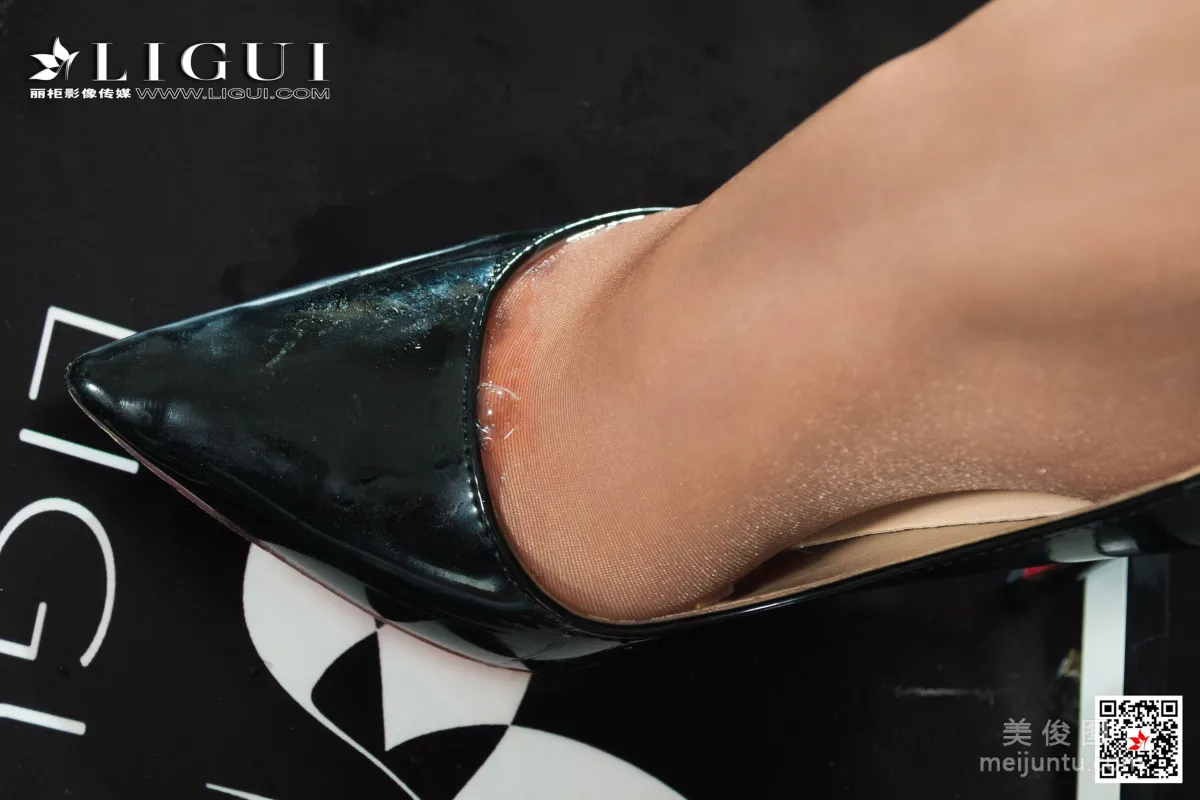 Ting Ting, Black Stockings Banana Silk Stockings Seduction [Ligui] Photo Set photo 53