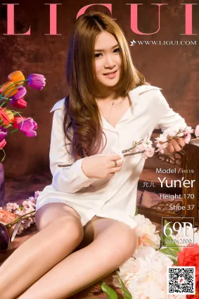 Model 允兒《鮮花玉足》 [麗櫃Ligui] 寫真集