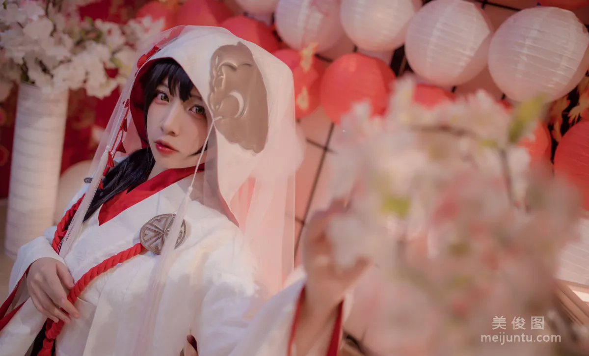 Erzuo Nisa: Web Idols photo 3