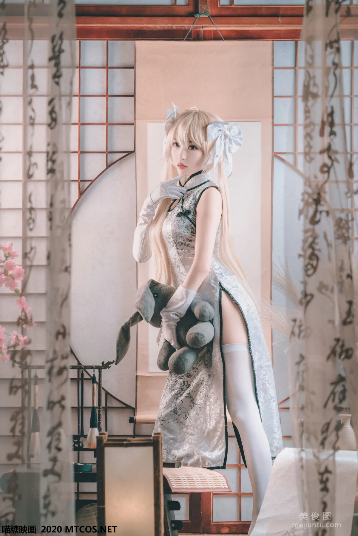 [Miaotang Yinghua] HML.009 Silver Silk Qipao Photo Set photo 2