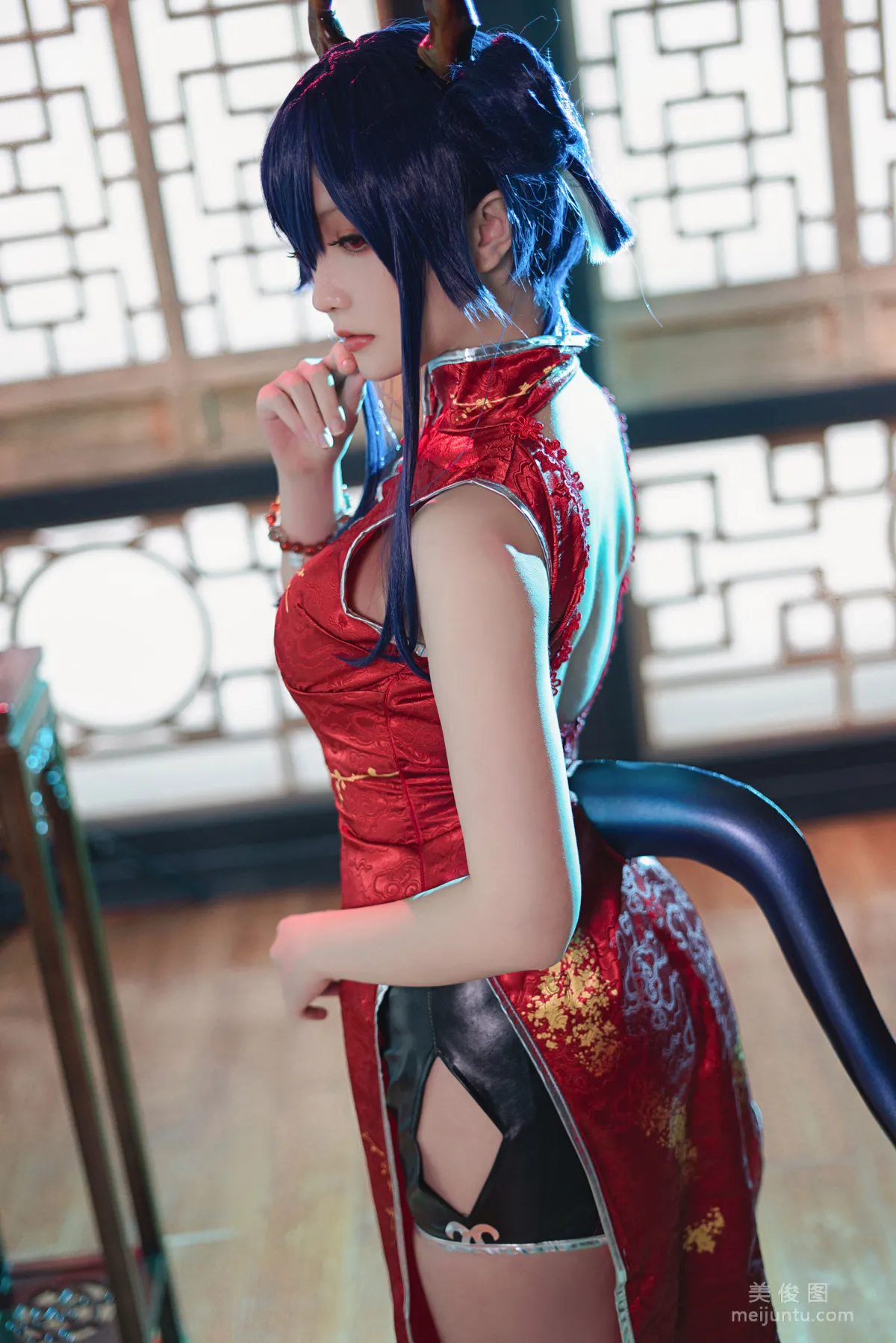 [Cosplay Photos] Xingzhi Chichi, Arknights Chen photo 15