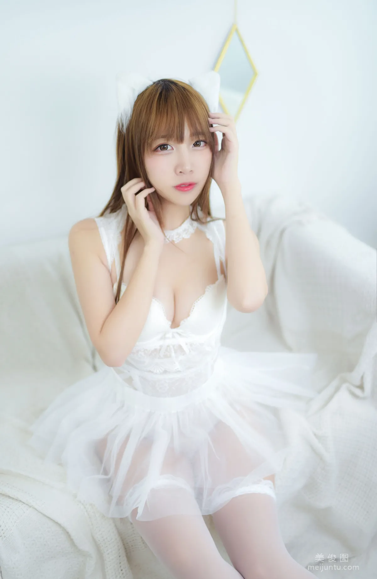 Erzuo Nisa: Web Idols photo 15