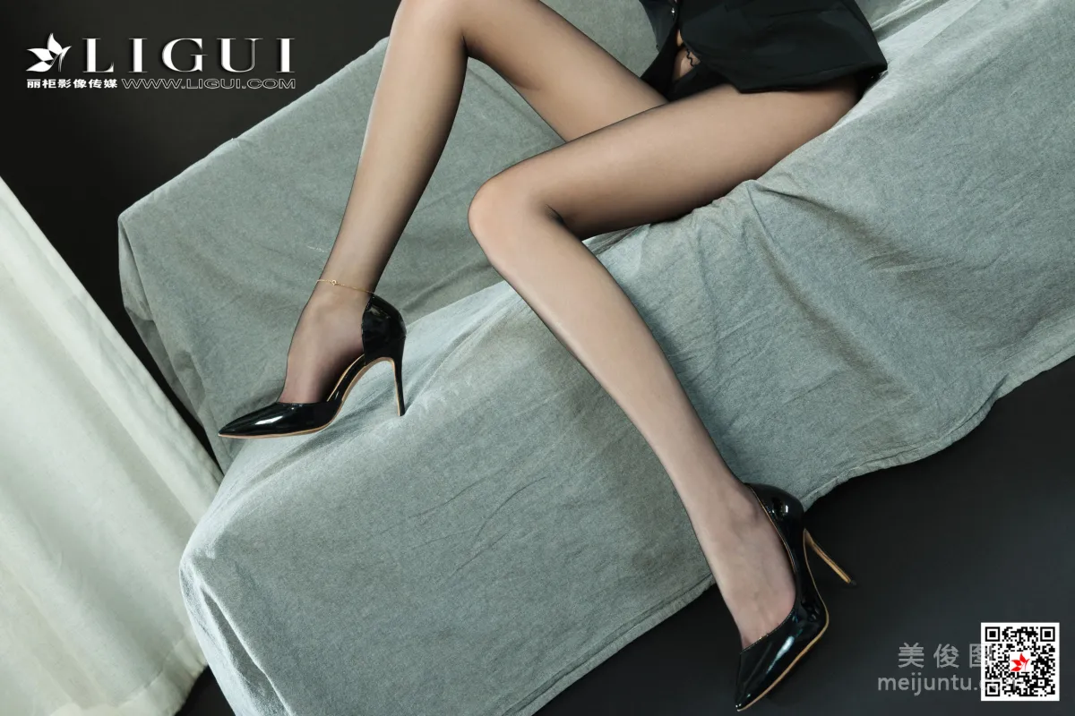 [Ligui] Tuzi, Super Assistant, Silk Stockings Photo Set photo 4