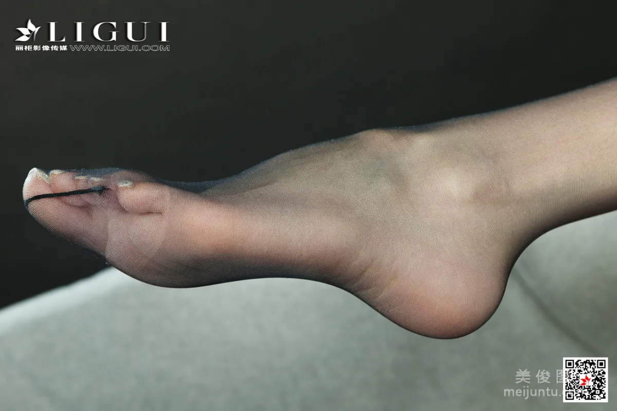 [Ligui] Tuzi, Super Assistant, Silk Stockings Photo Set photo 26