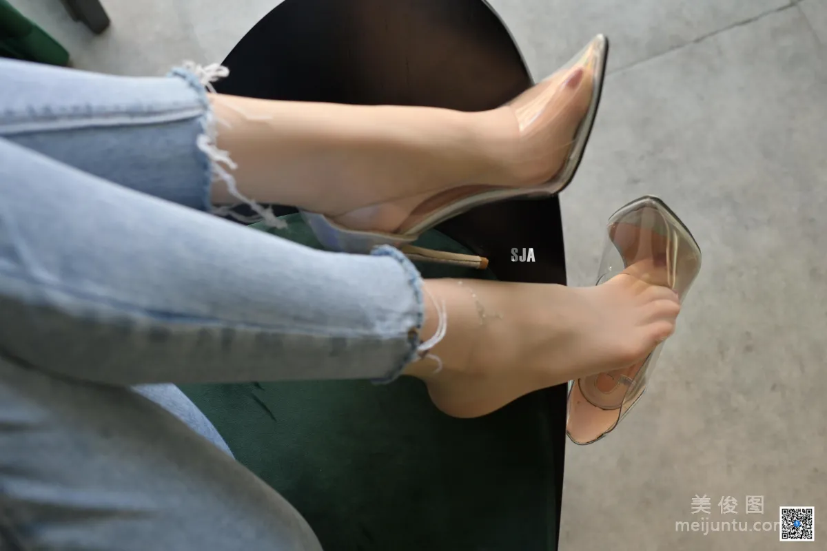 [SJA] New Issue SJA013 Jia Ye, River, Tight Jeans and Beautiful Legs Photos photo 34