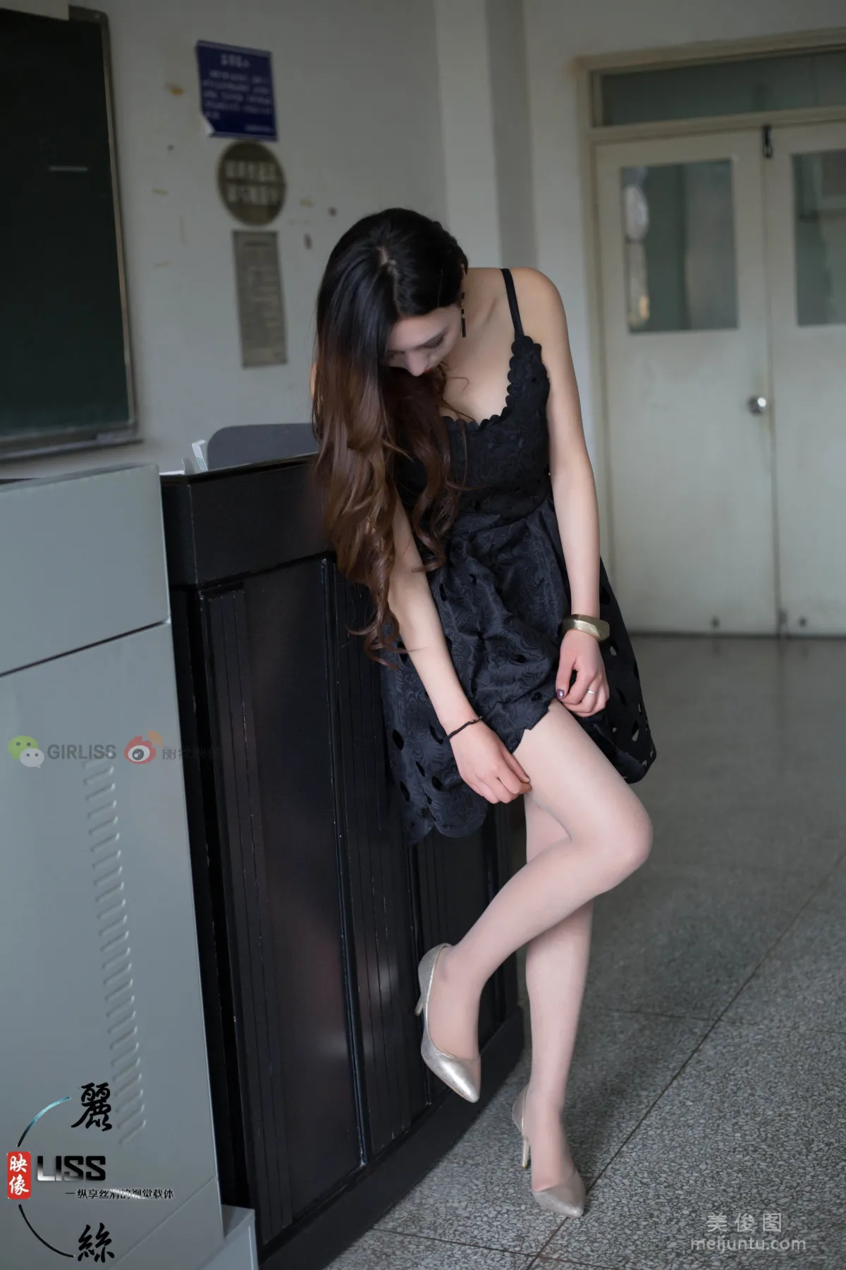 [GIRLISS] Broadcasting Major Zhang Min, Campus Style Photo Set photo 33