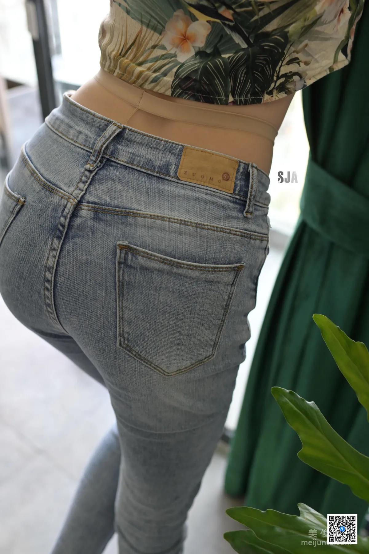 [SJA] New Issue SJA013 Jia Ye, River, Tight Jeans and Beautiful Legs Photos photo 48