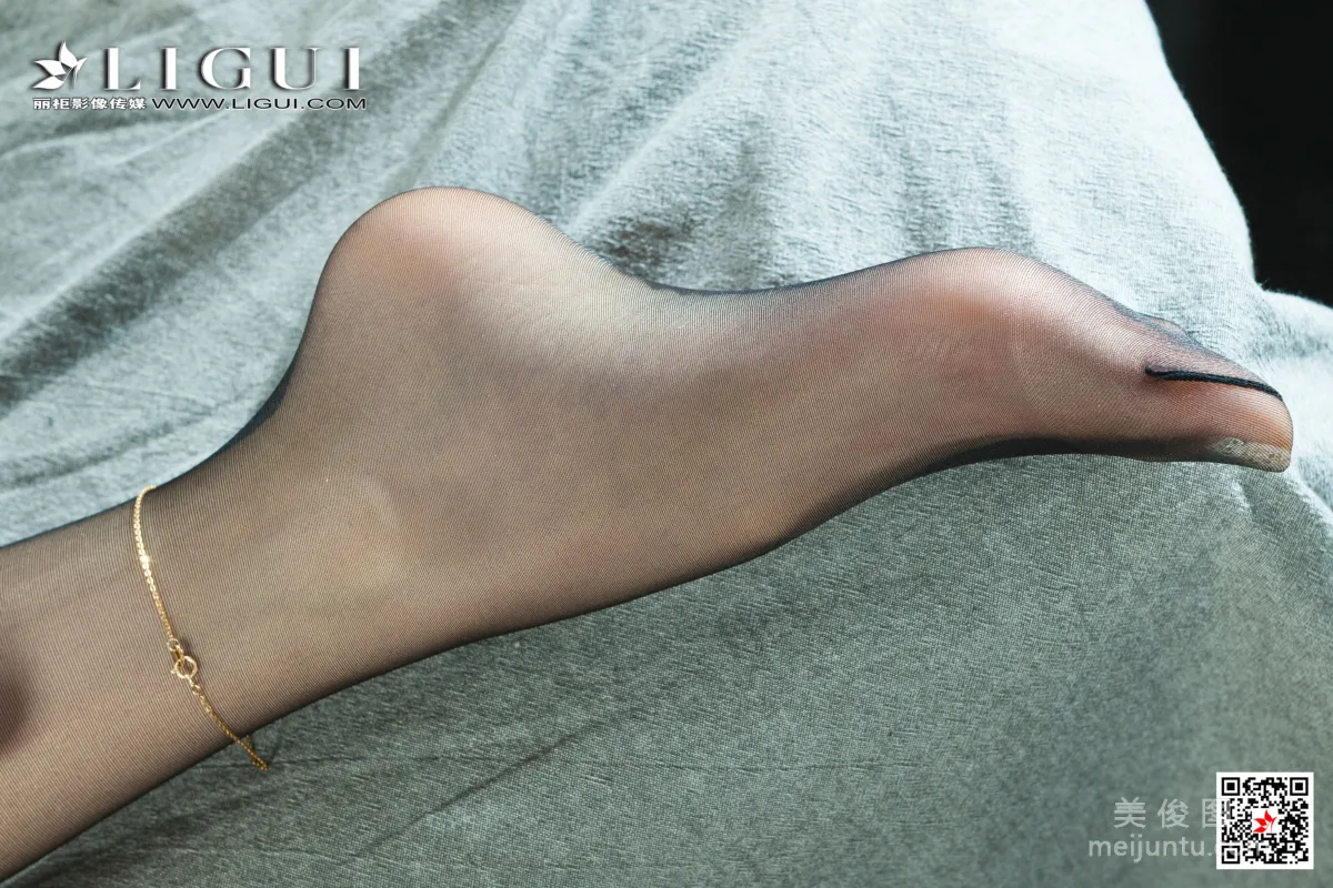 [Ligui] Tuzi, Super Assistant, Silk Stockings Photo Set photo 34