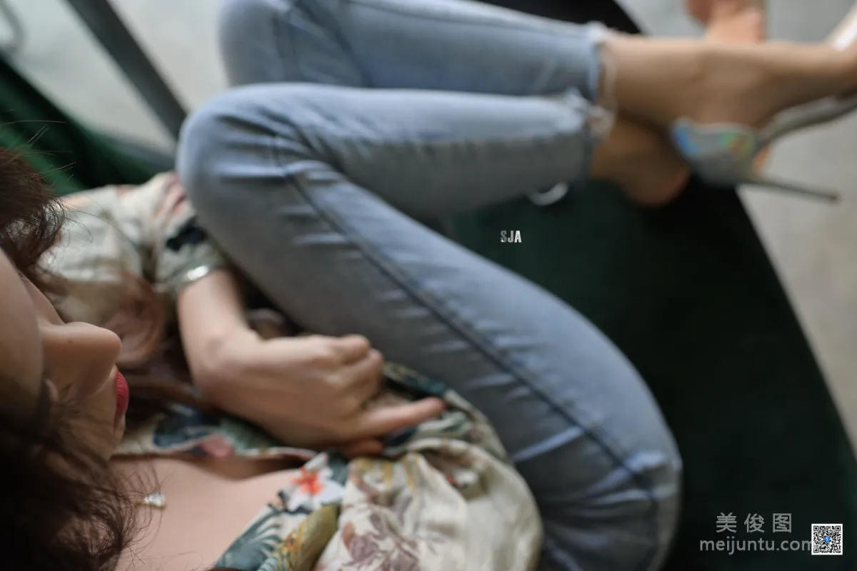 [SJA] New Issue SJA013 Jia Ye, River, Tight Jeans and Beautiful Legs Photos photo 45