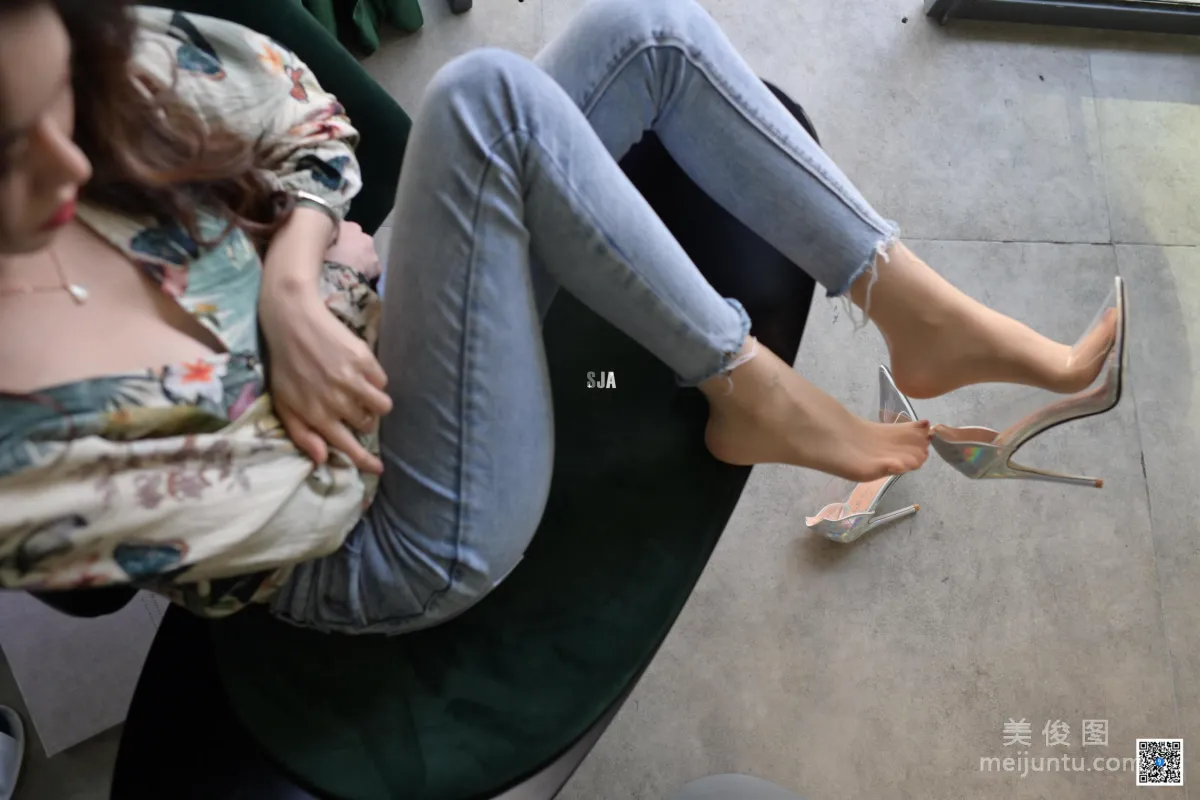[SJA] New Issue SJA013 Jia Ye, River, Tight Jeans and Beautiful Legs Photos photo 56