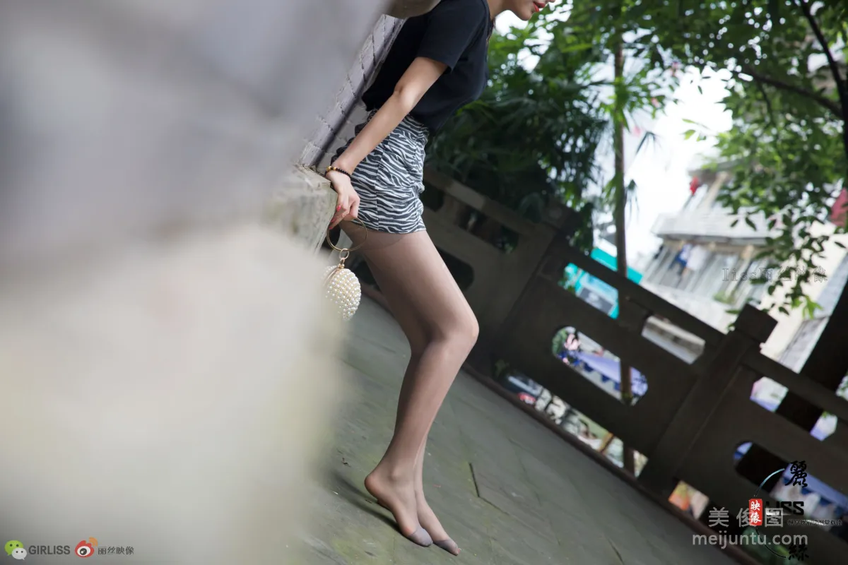 GIRLISS photo 2